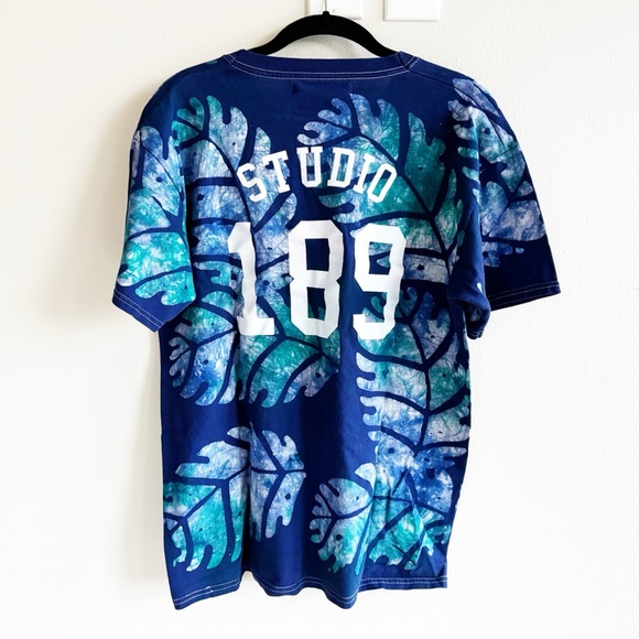 Studio 189 T-shirt - Picture 3 of 10